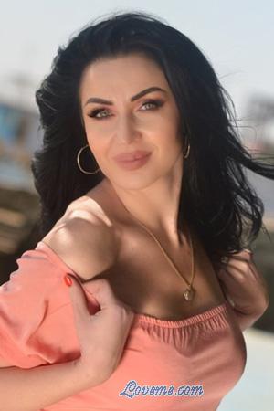 215831 - Arina Age: 42 - Ukraine