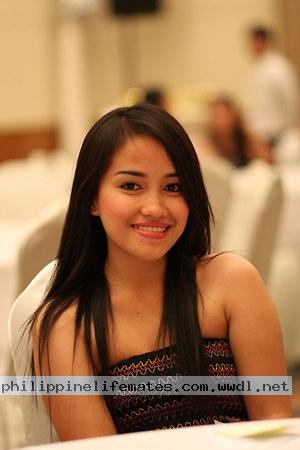 women-of-philippines-040