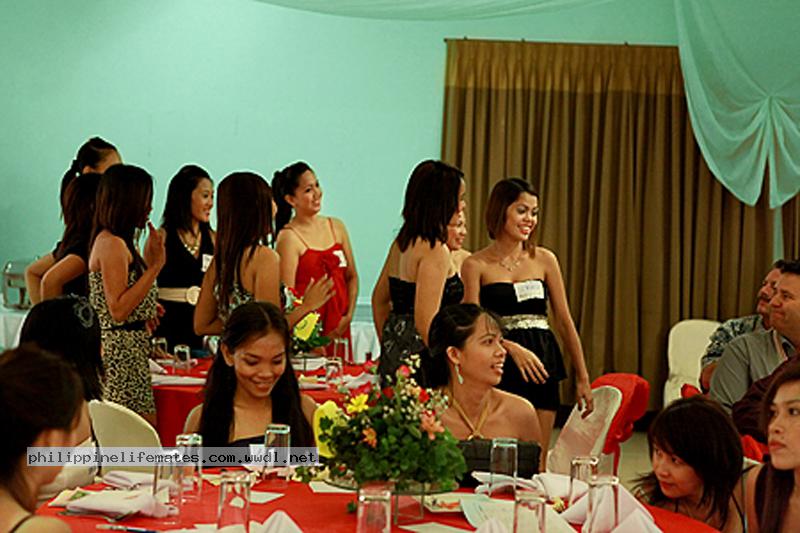 Philippine-Women-60